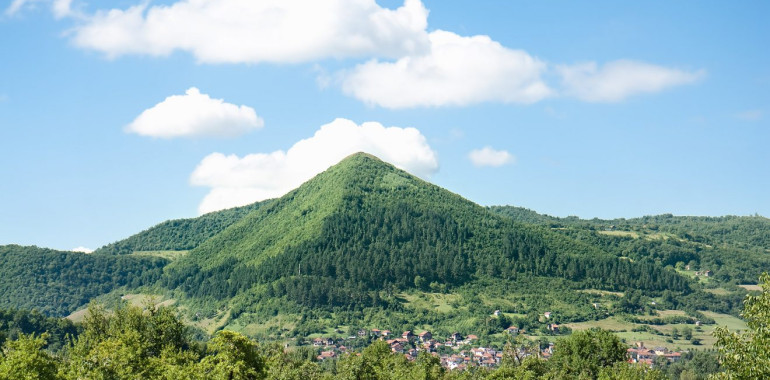 Duhovno potovanje - voden ogled doline bosanskih piramid