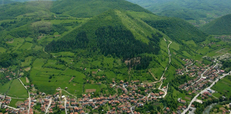 Duhovno potovanje in voden ogled doline bosanskih piramid, okto.